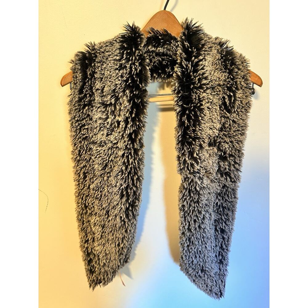 Classic Scarf - Fox Faux Fur (Silver Tip Fox in Black)